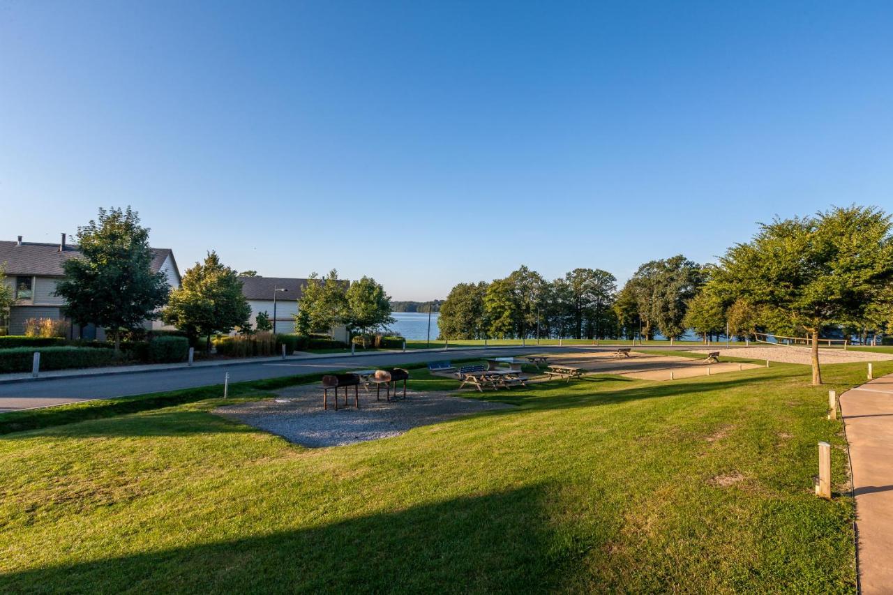 Golden Lakes Village Ardennes Boussu-lez-Walcourt Bagian luar foto